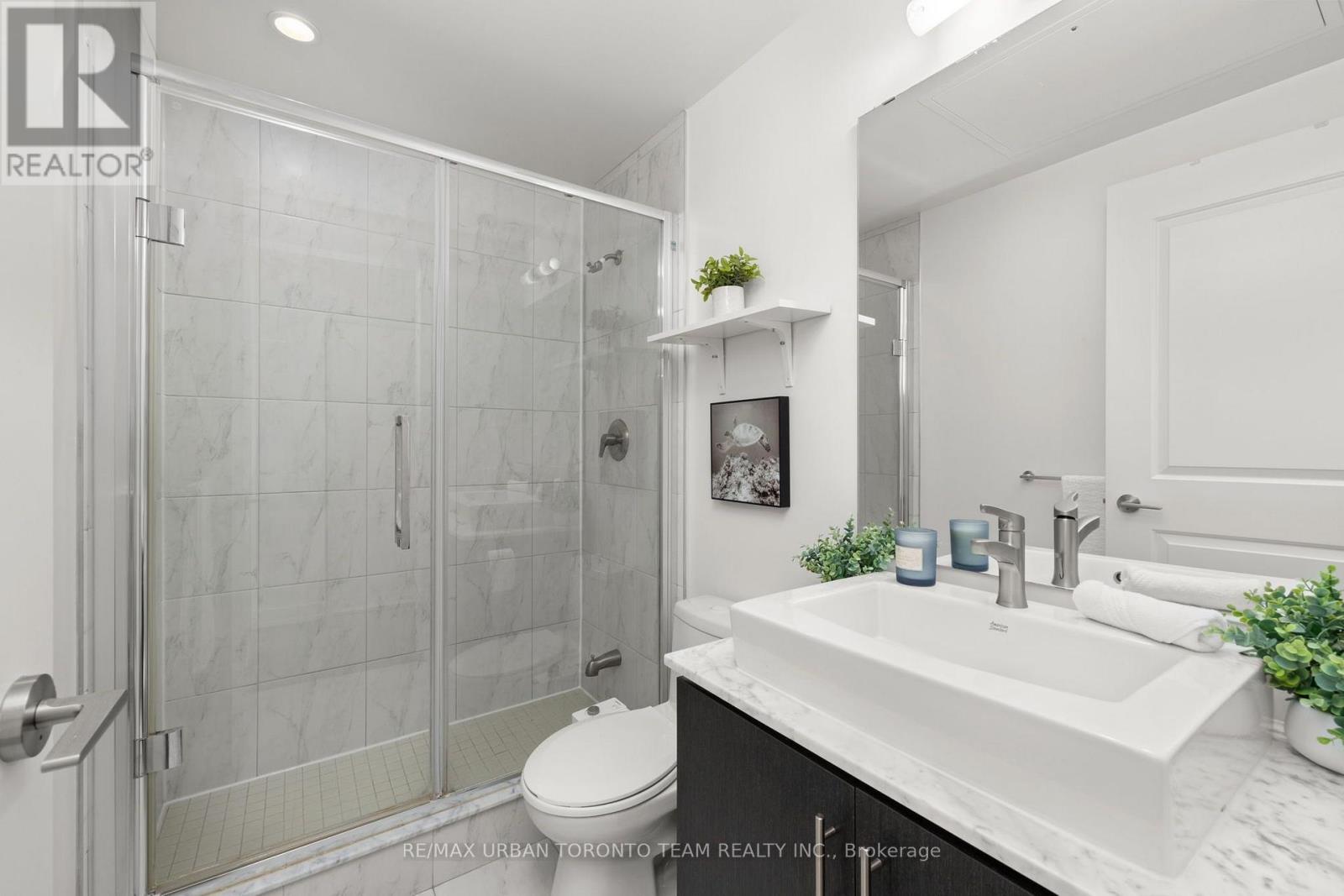 2104 - 1 The Esplanade Avenue Property Photo 20