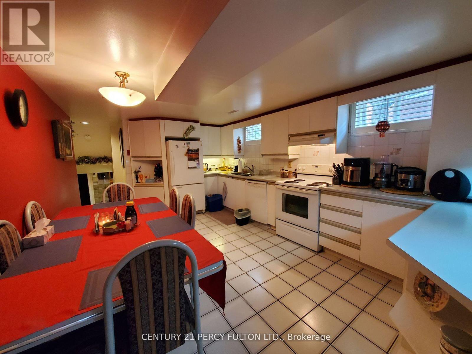36 St. Paschal Court Property Photo 2