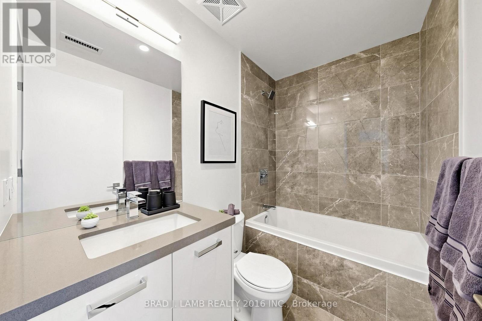 1602 - 284 King Street E Property Photo 19