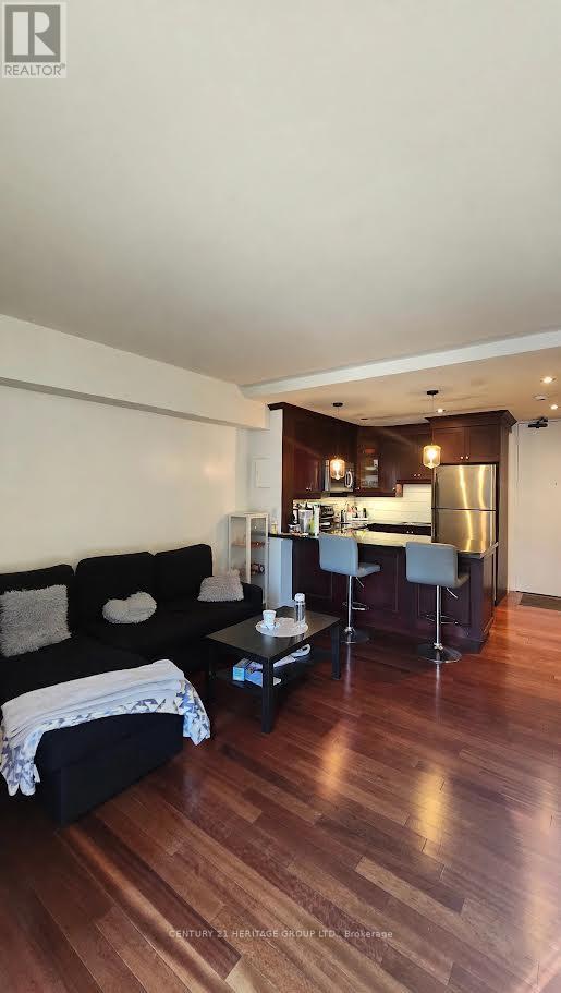 1822 - 33 Harbour Square Property Photo 11