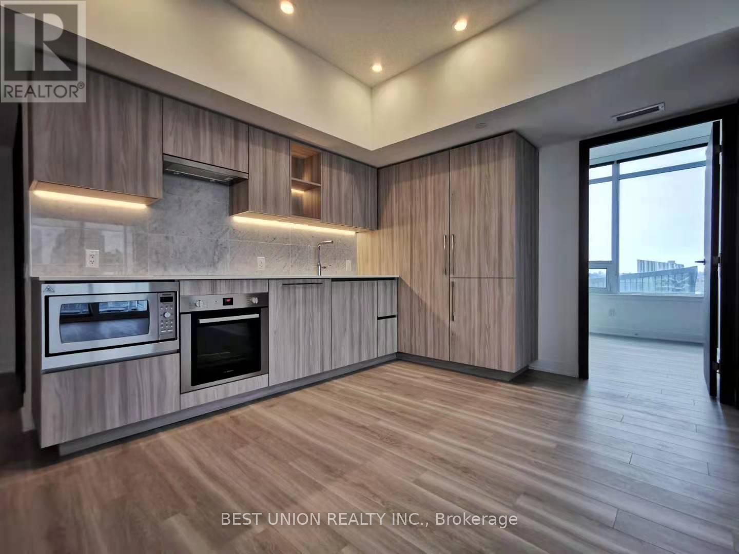 3910 - 17 Bathurst Street Property Photo 9
