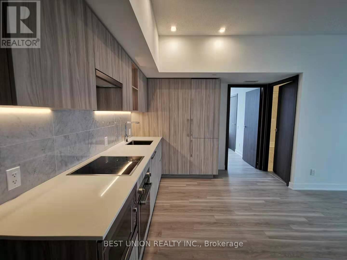 3910 - 17 Bathurst Street Property Photo 10