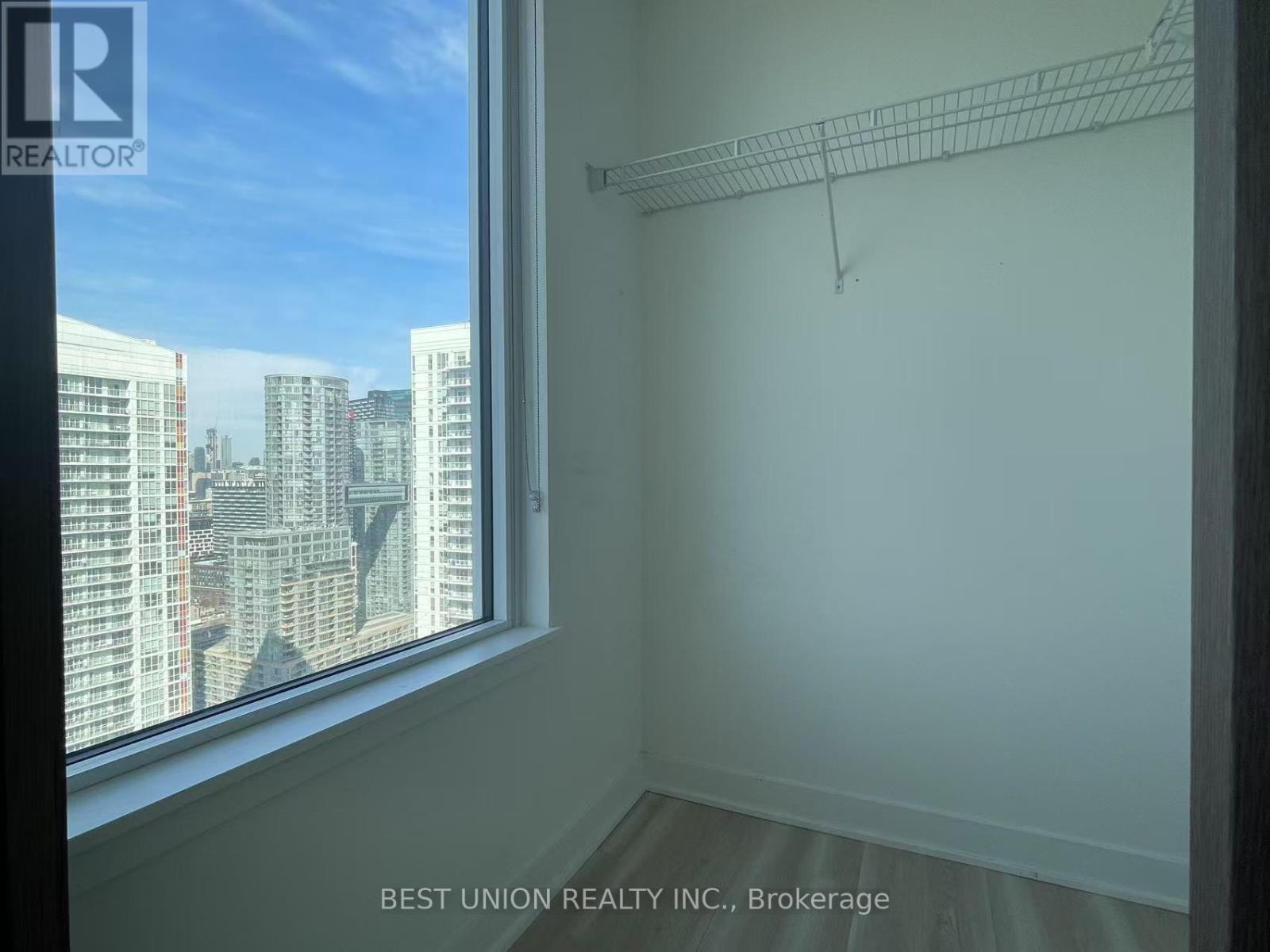 3910 - 17 Bathurst Street Property Photo 16