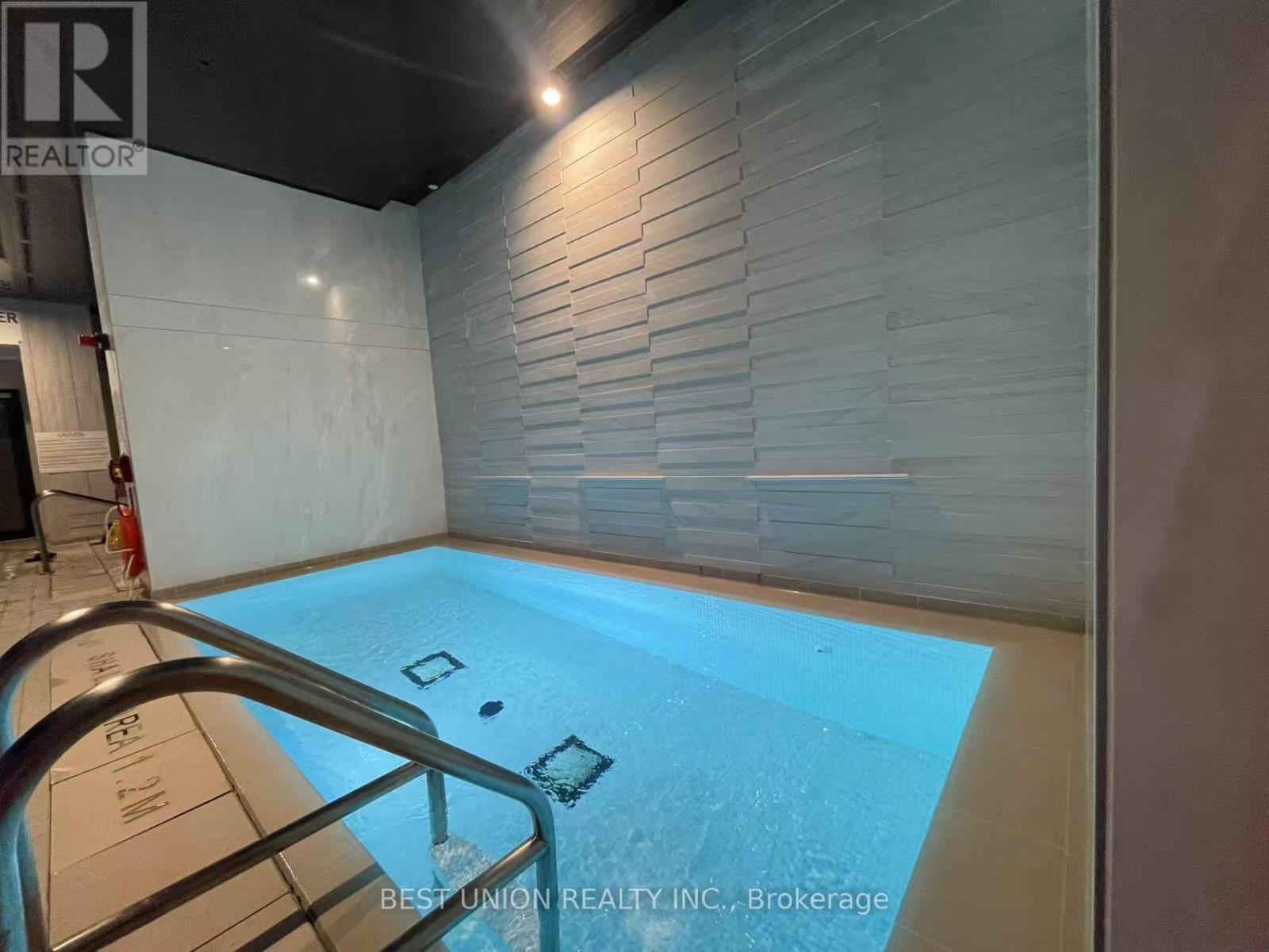 3910 - 17 Bathurst Street Property Photo 25