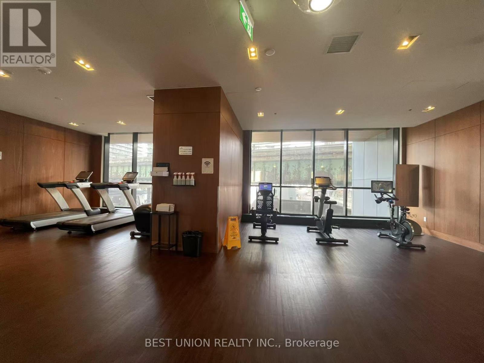 3910 - 17 Bathurst Street Property Photo 26