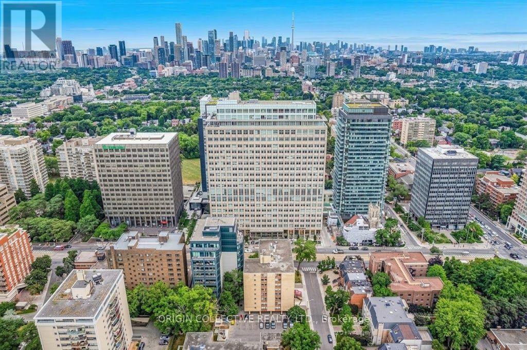 405 - 111 St Clair Avenue W Property Photo 2