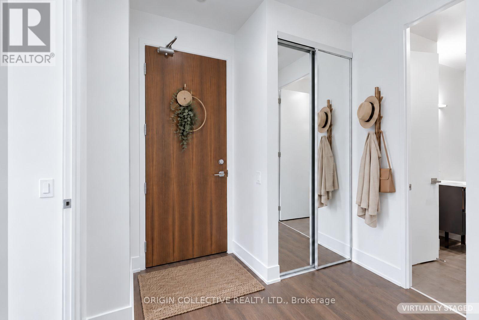 405 - 111 St Clair Avenue W Property Photo 5