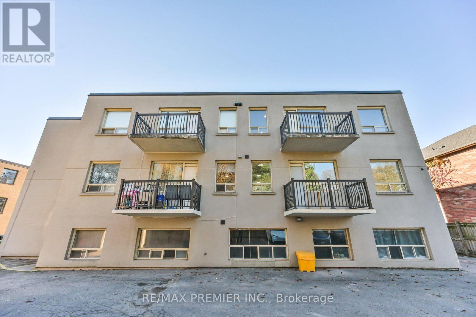101 - 10 Ellison Avenue Property Photo 10
