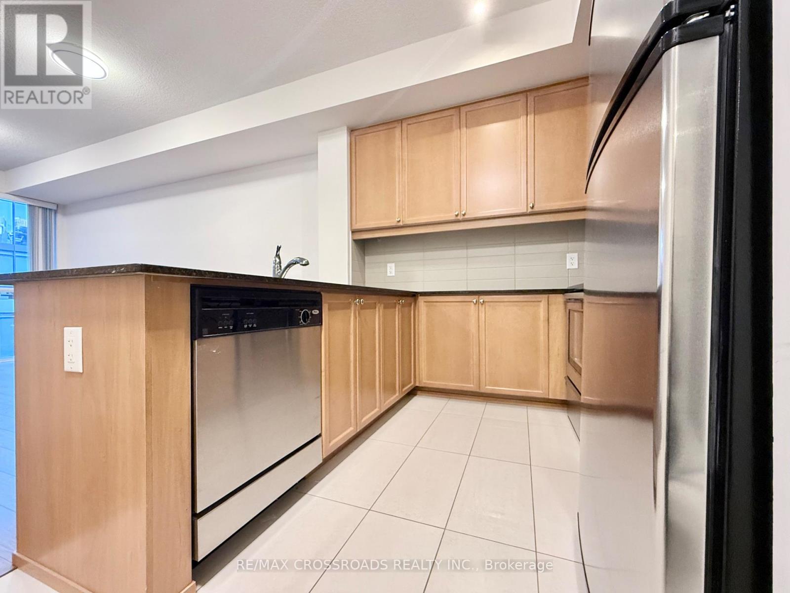C14108334 Property Photo 7
