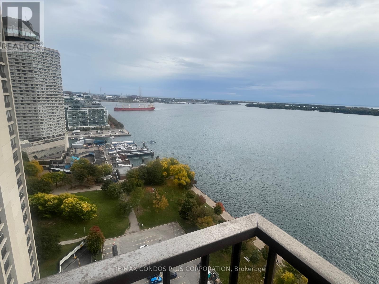 2302 - 65 Harbour Square Property Photo 4