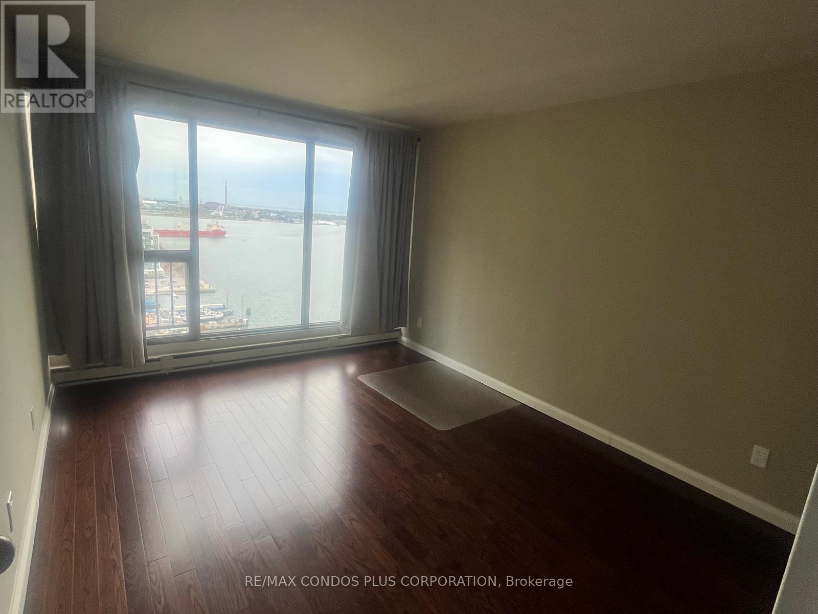 2302 - 65 Harbour Square Property Photo 13