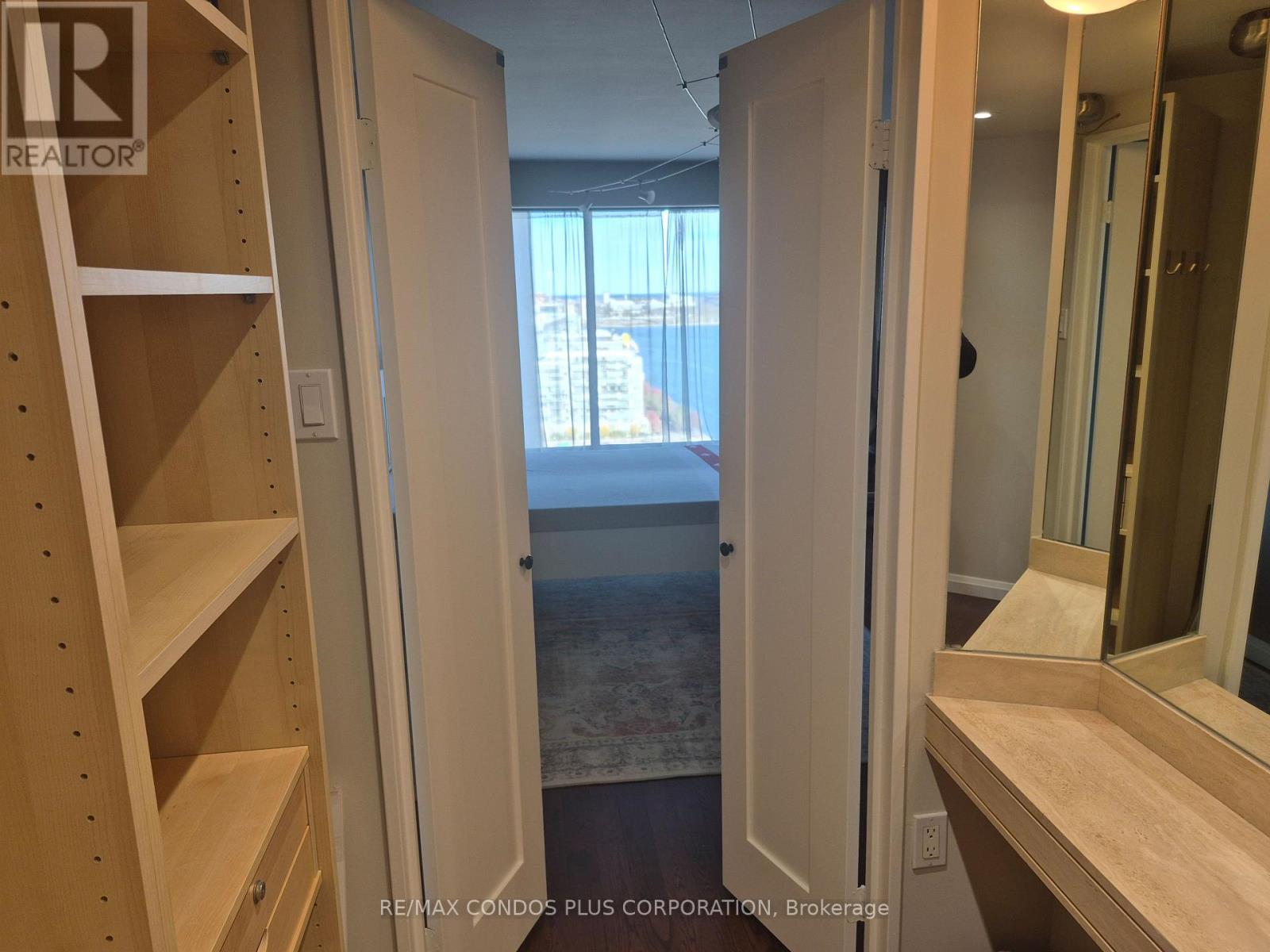 2302 - 65 Harbour Square Property Photo 23