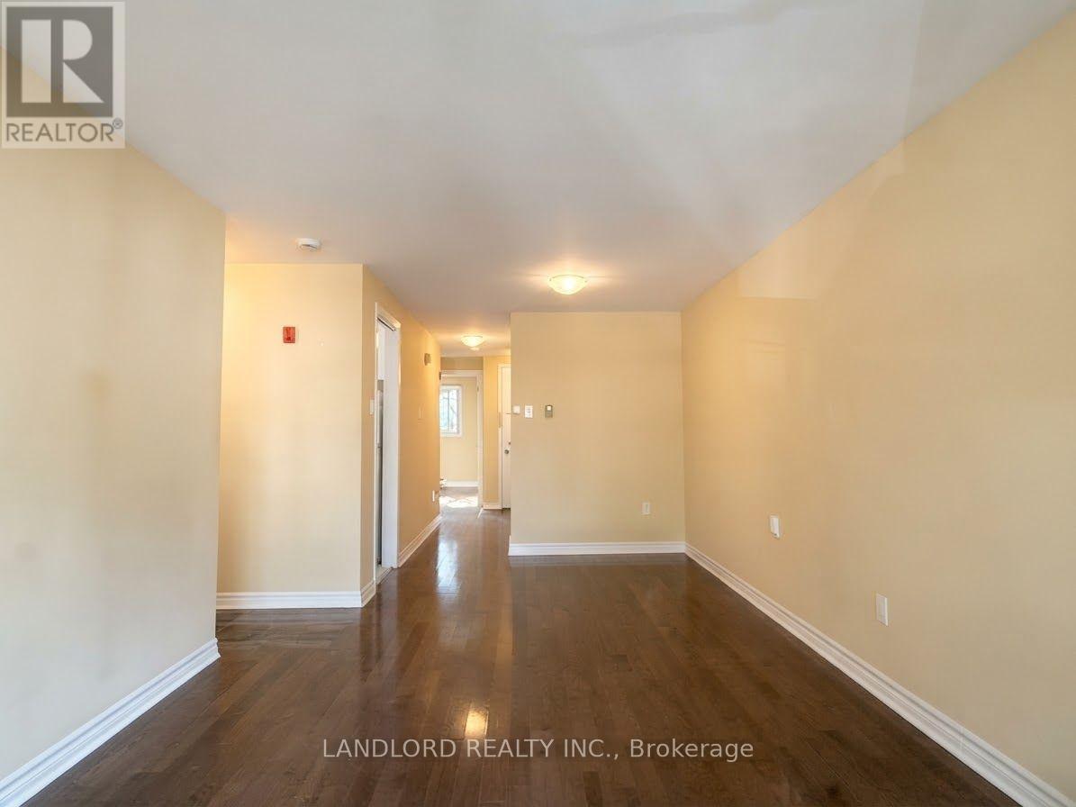 201 - 176 Howland Avenue Property Photo 5