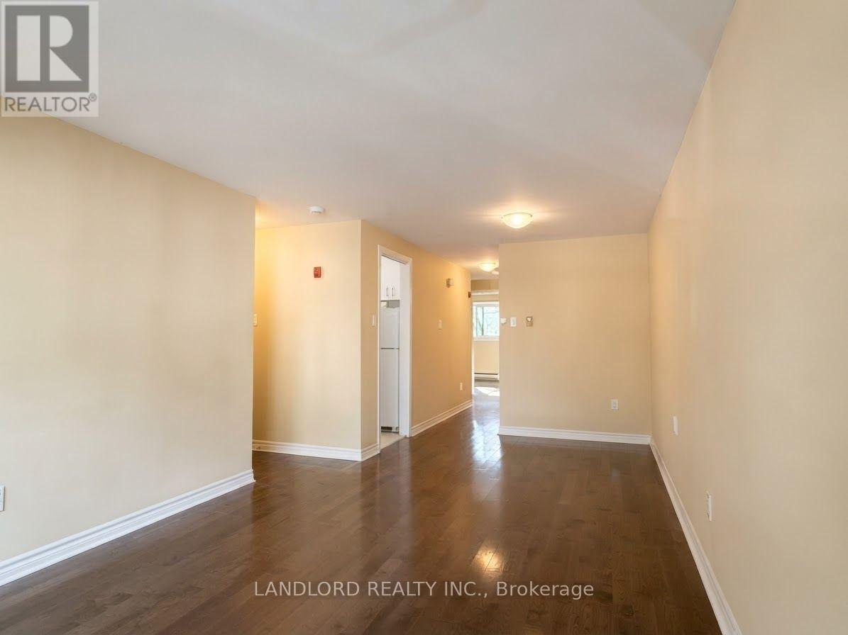 201 - 176 Howland Avenue Property Photo 6