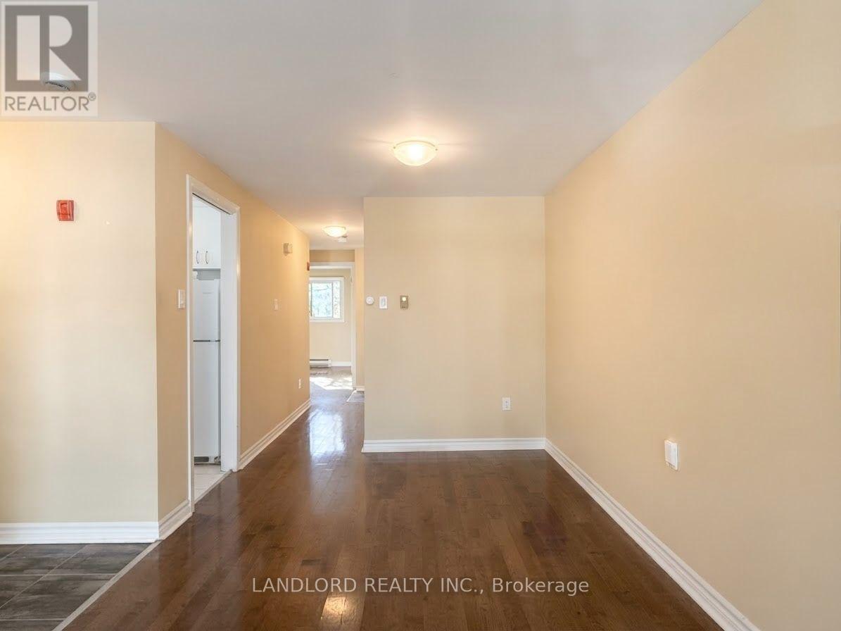 201 - 176 Howland Avenue Property Photo 8