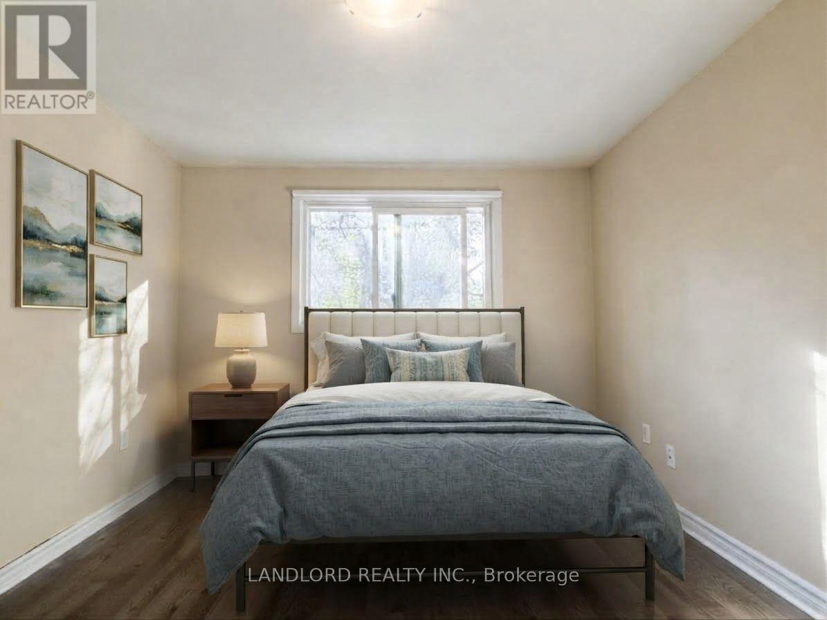 201 - 176 Howland Avenue Property Photo 14