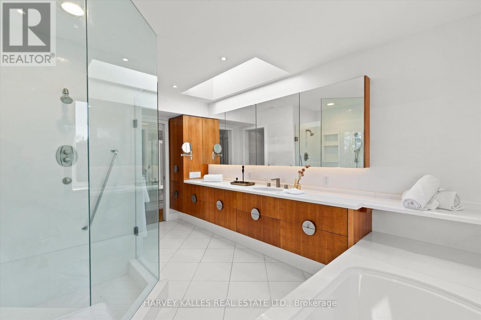 111 Laurelcrest Avenue Property Photo 32
