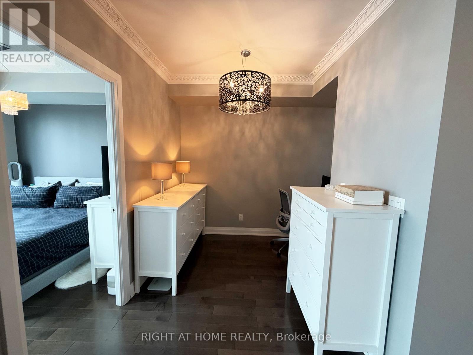 3407 - 16 Harbour Street Property Photo 16