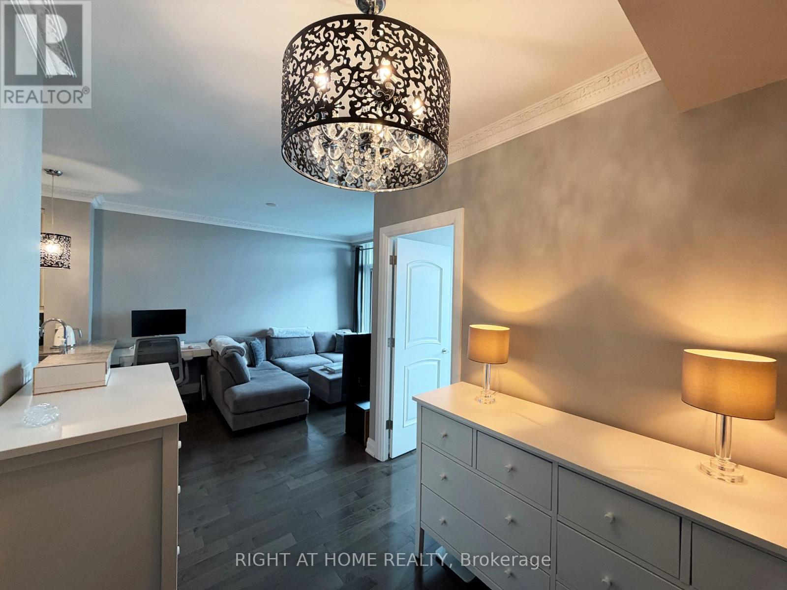 3407 - 16 Harbour Street Property Photo 18