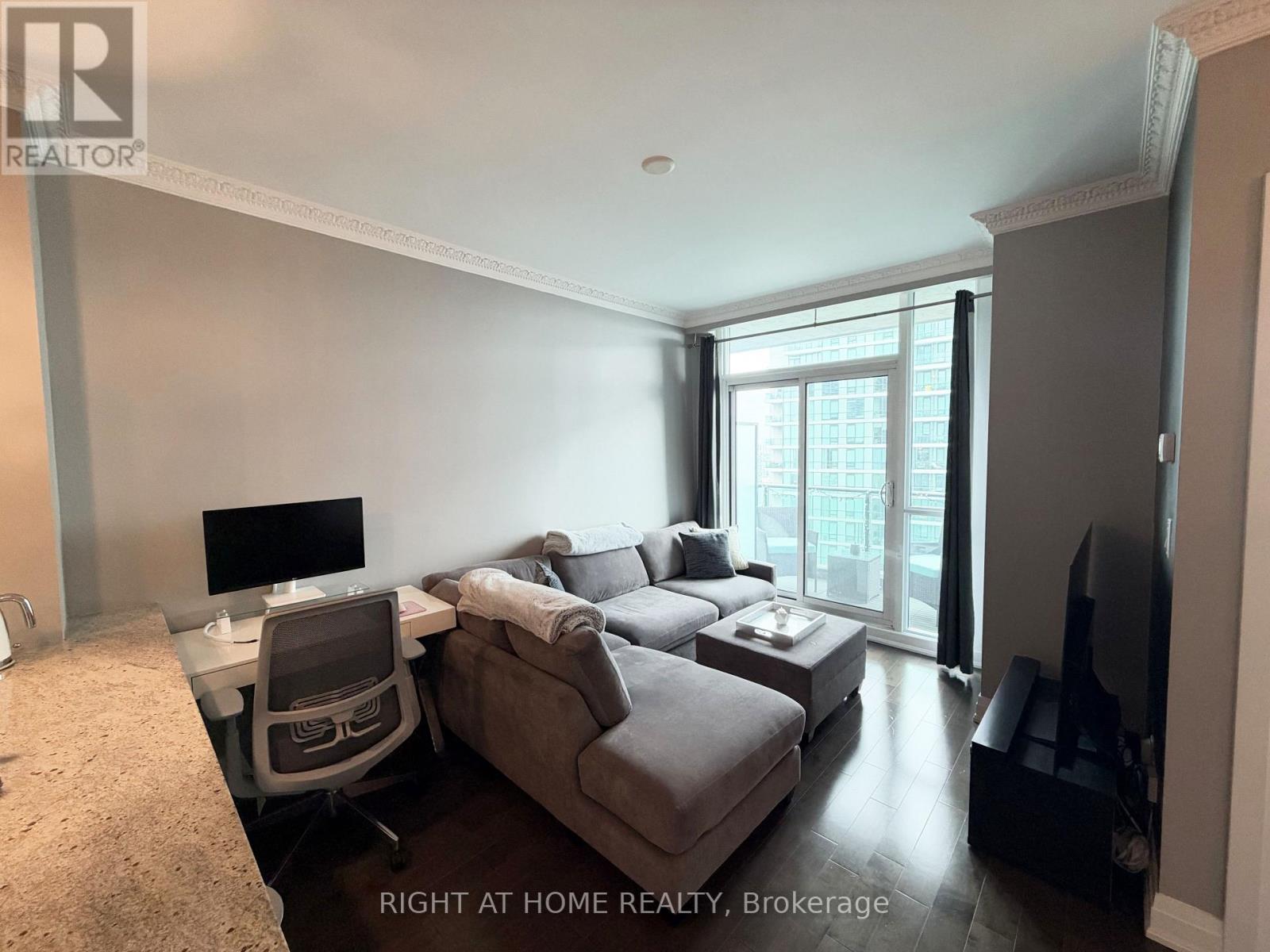 3407 - 16 Harbour Street Property Photo 21