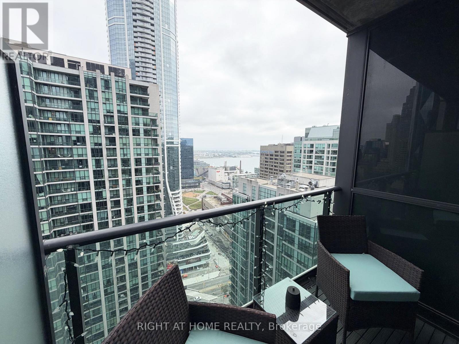 3407 - 16 Harbour Street Property Photo 25