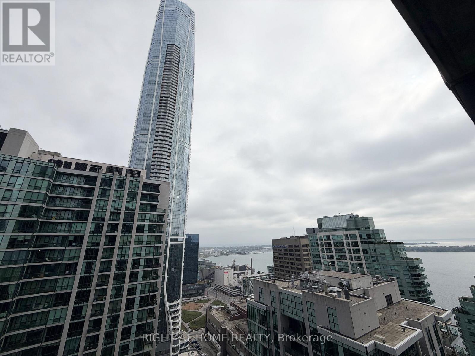 3407 - 16 Harbour Street Property Photo 26
