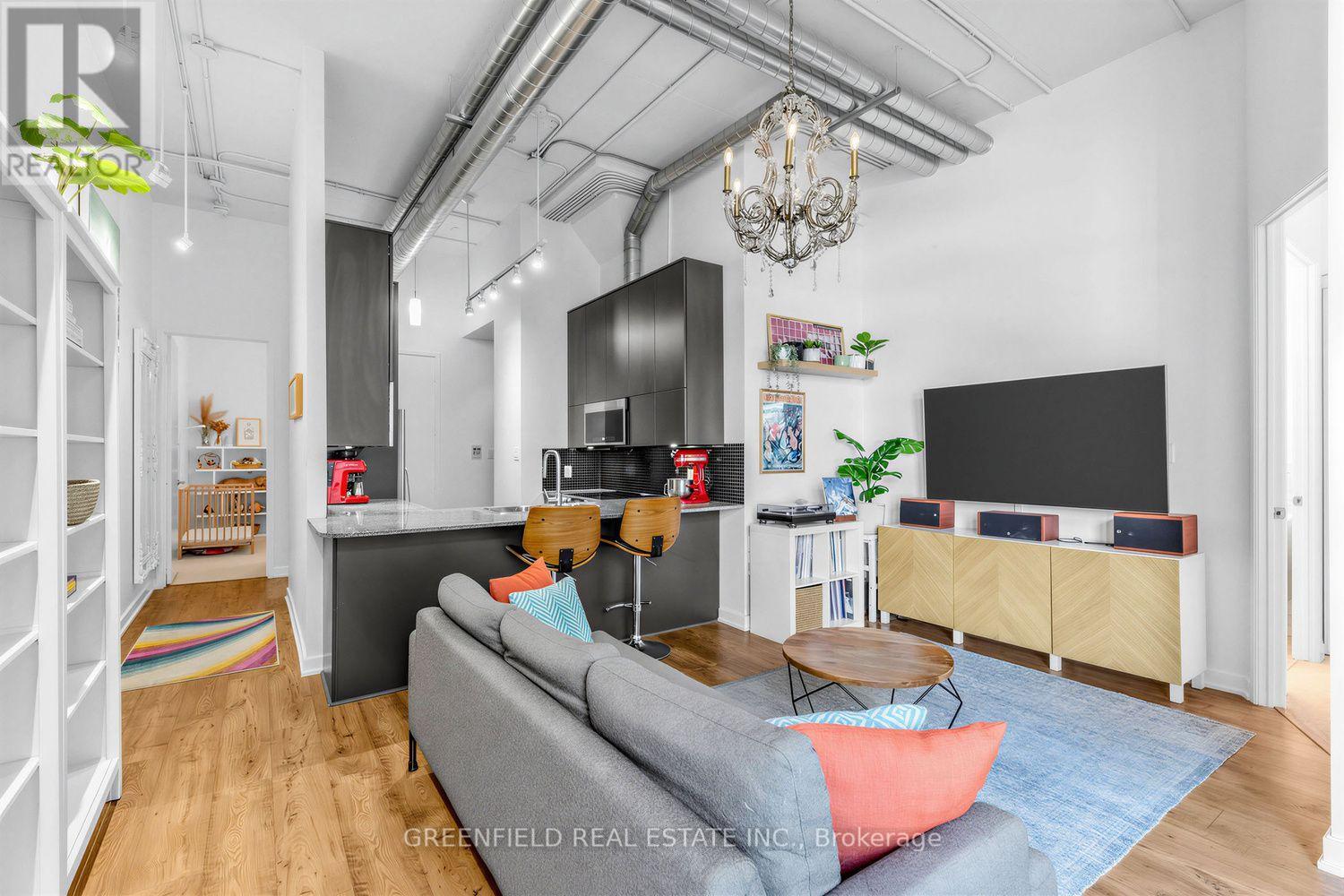 410 - 380 Macpherson Avenue N Property Photo