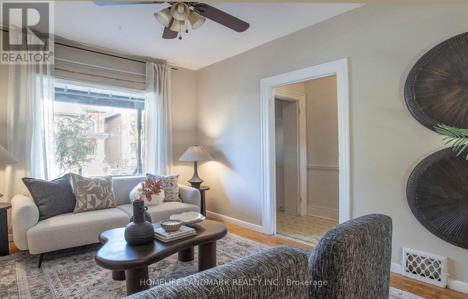 35 Dupont Street Property Photo 9