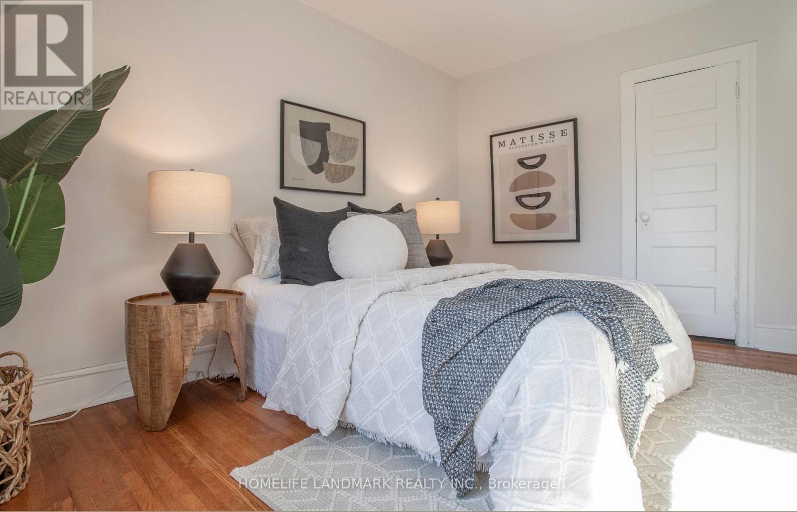 35 Dupont Street Property Photo 30