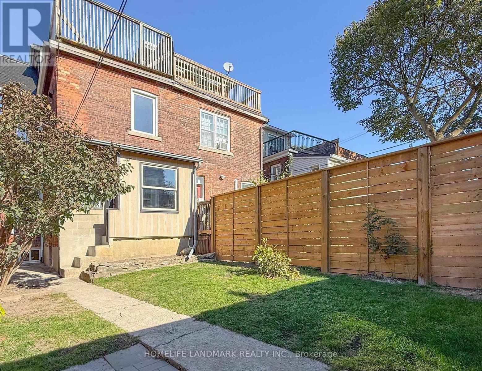 35 Dupont Street Property Photo 45