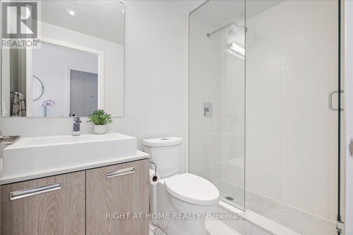 1702 - 2a Church Street Property Photo 20