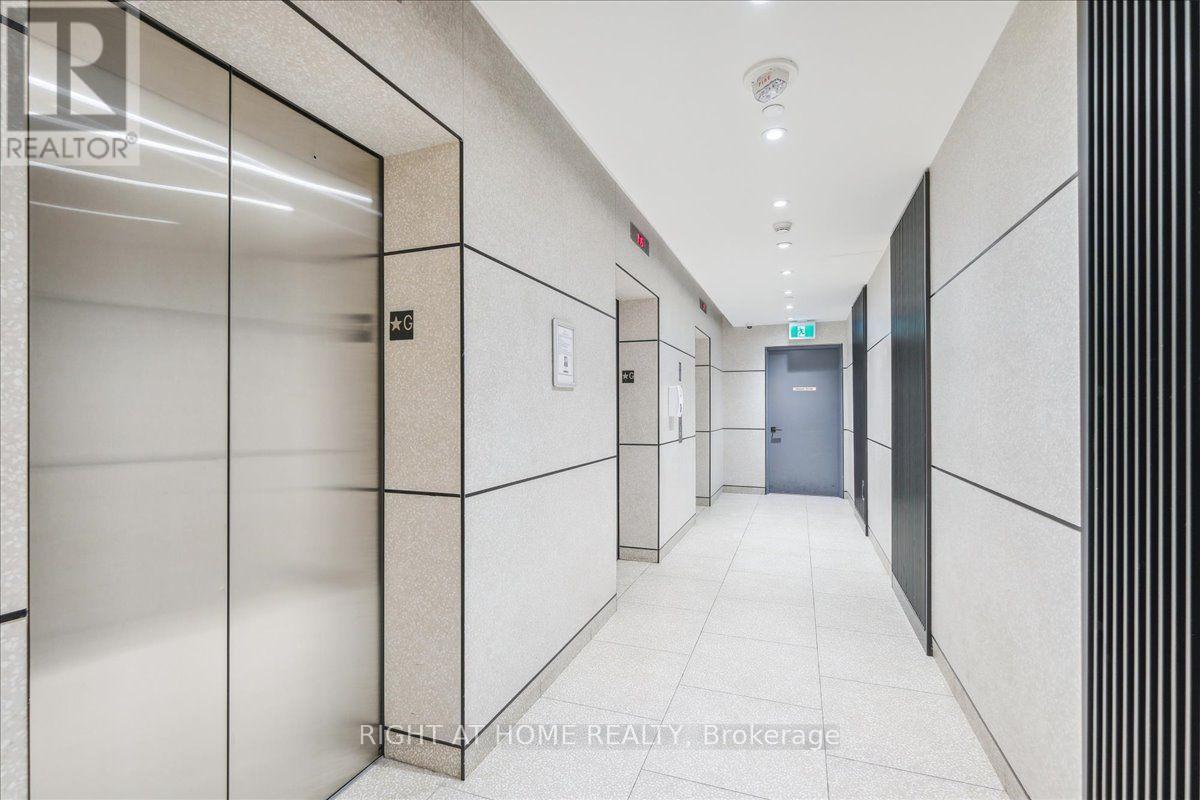 1702 - 2a Church Street Property Photo 25