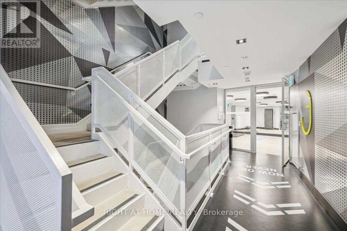 1702 - 2a Church Street Property Photo 26