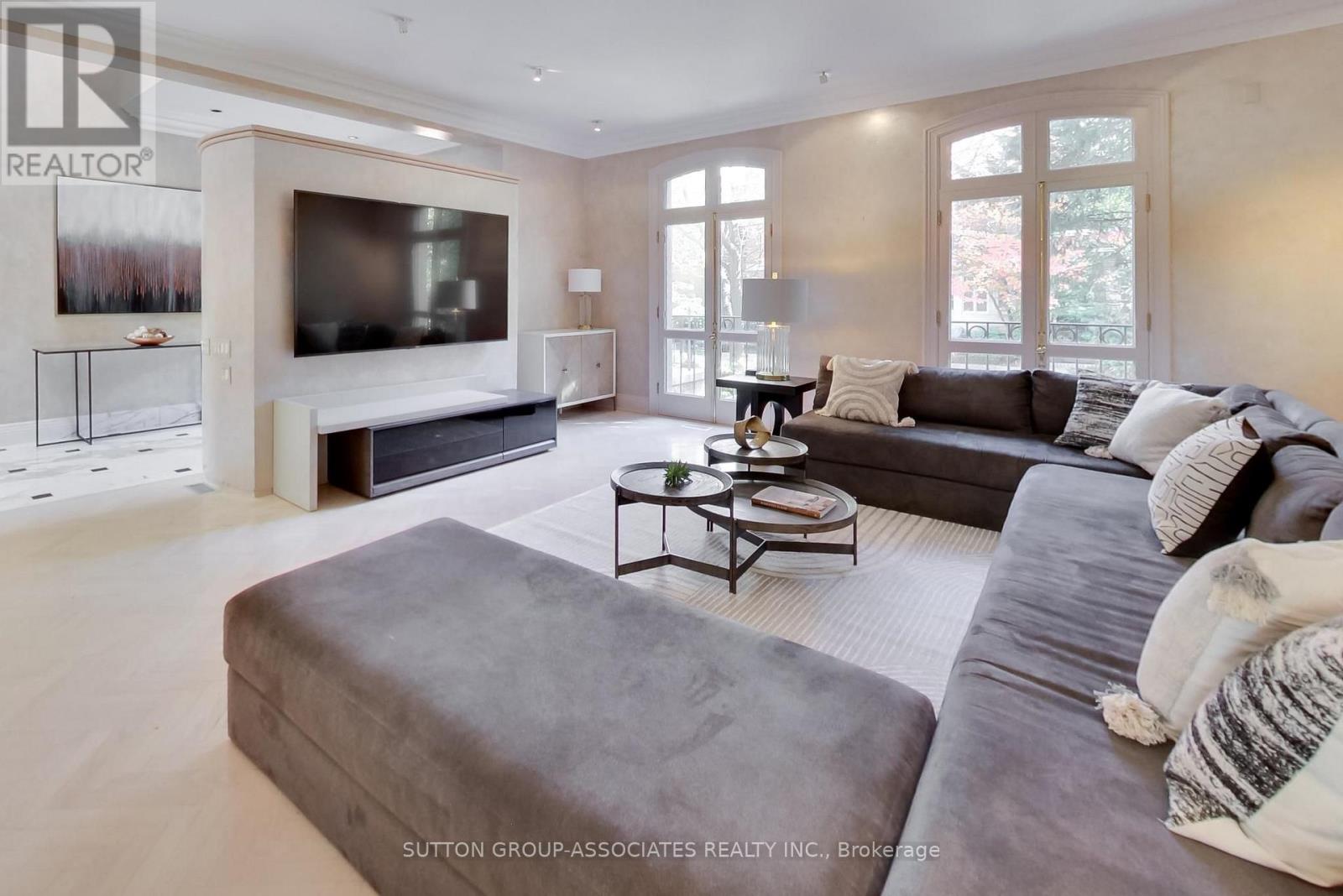 C14109720 Property Photo 5
