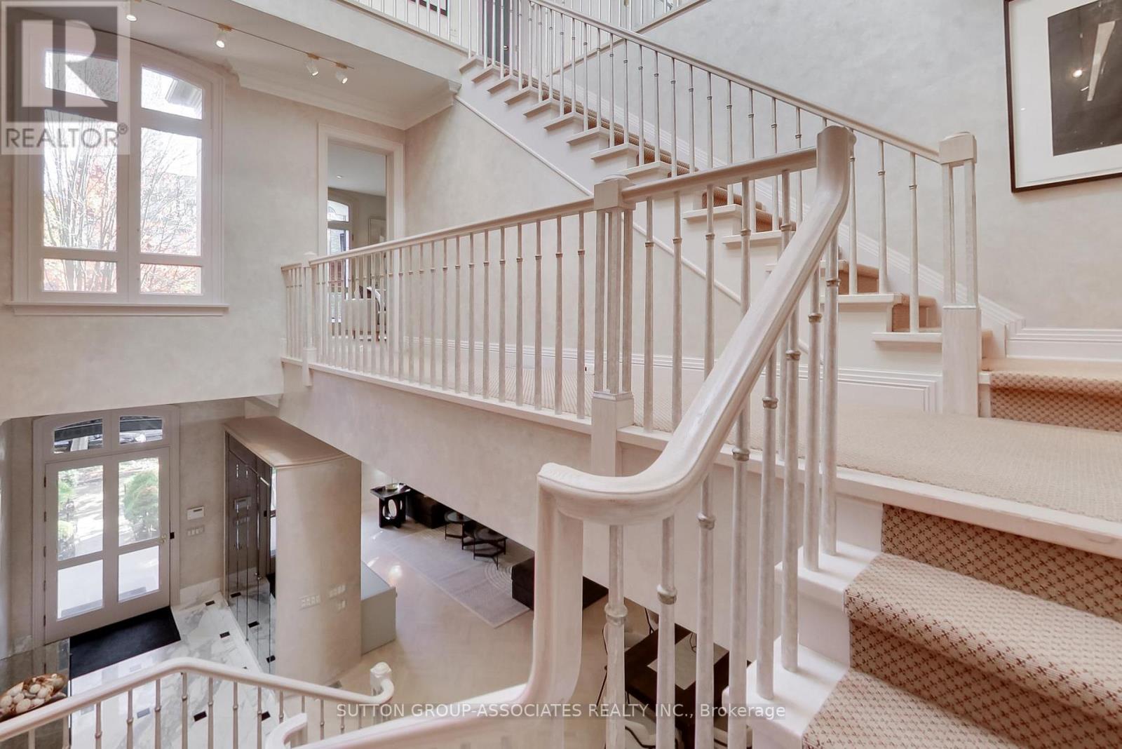 C14109720 Property Photo 17