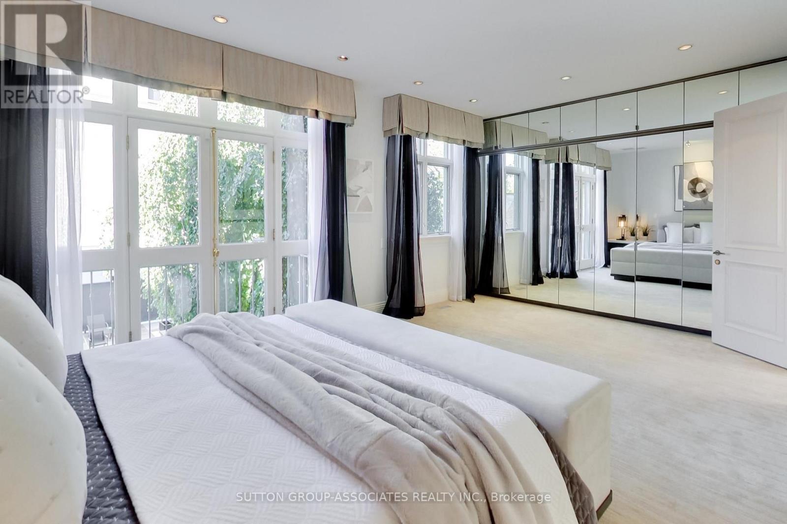 C14109720 Property Photo 19