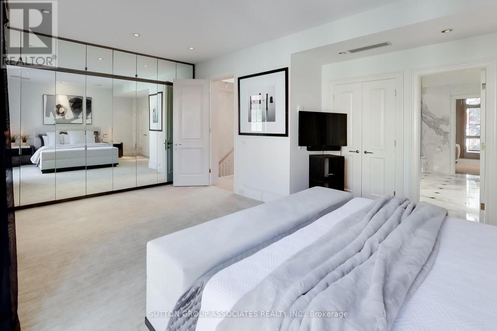 C14109720 Property Photo 20