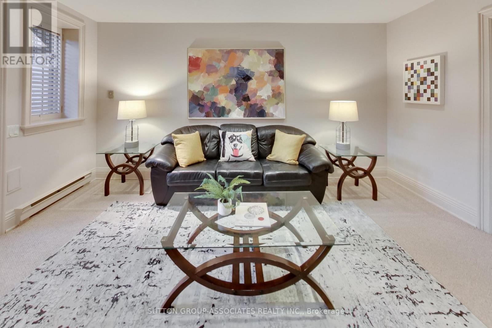 C14109720 Property Photo 31