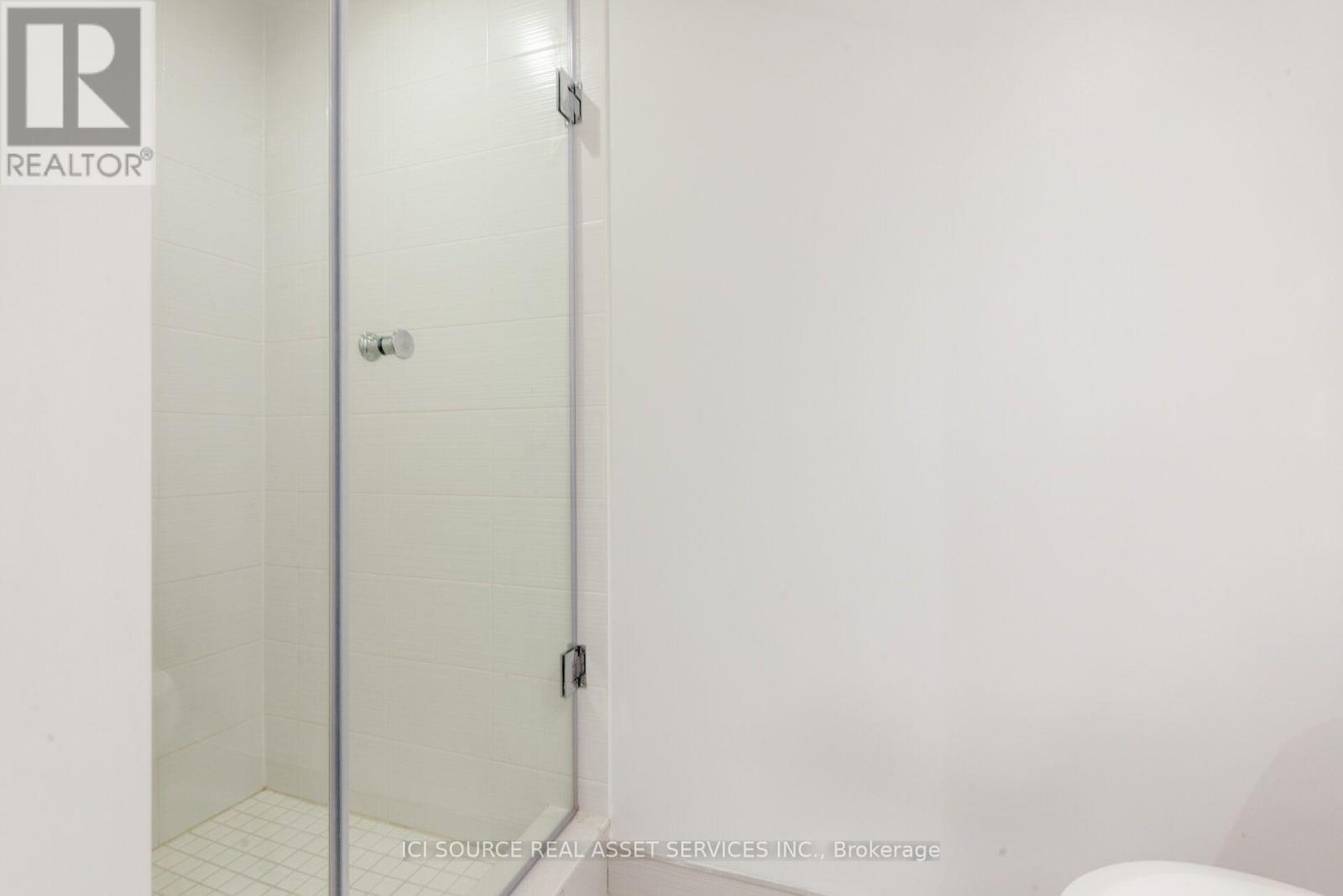 1020 - 525 Adelaide Street W Property Photo 6
