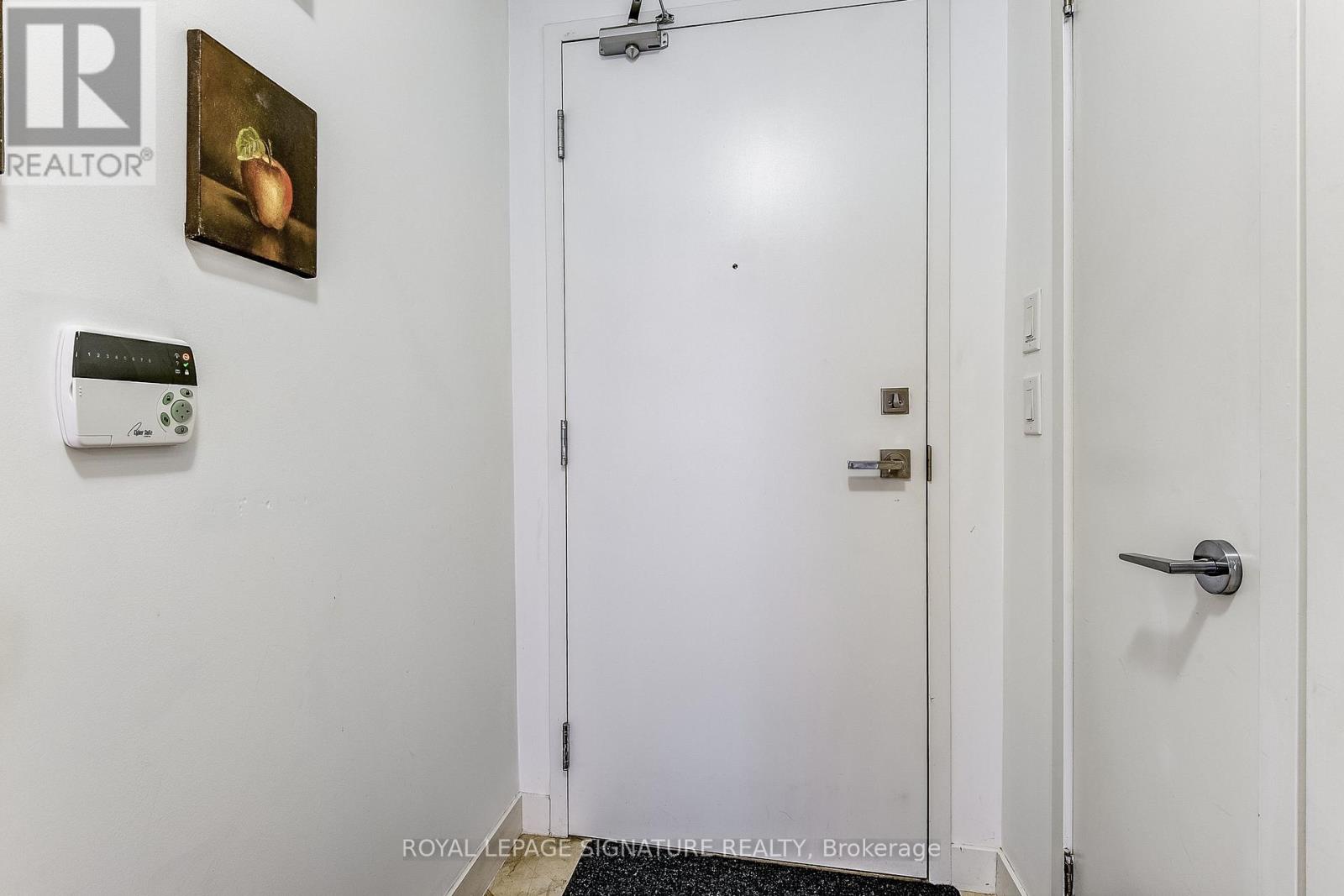 2804 - 14 York Street Property Photo 7