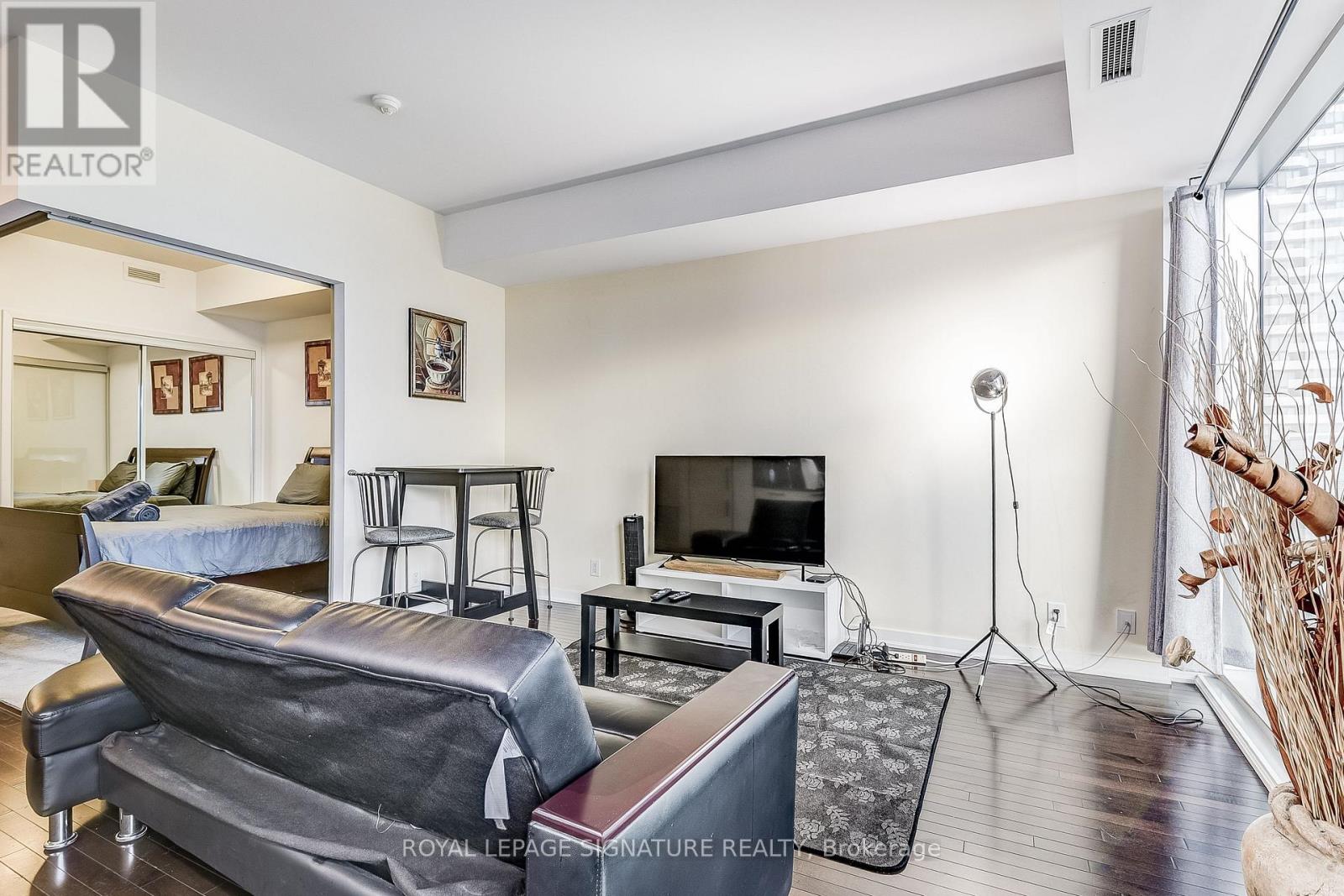 2804 - 14 York Street Property Photo 18