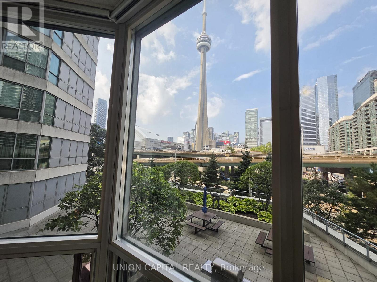 302 - 228 Queens Quay W Property Photo 12