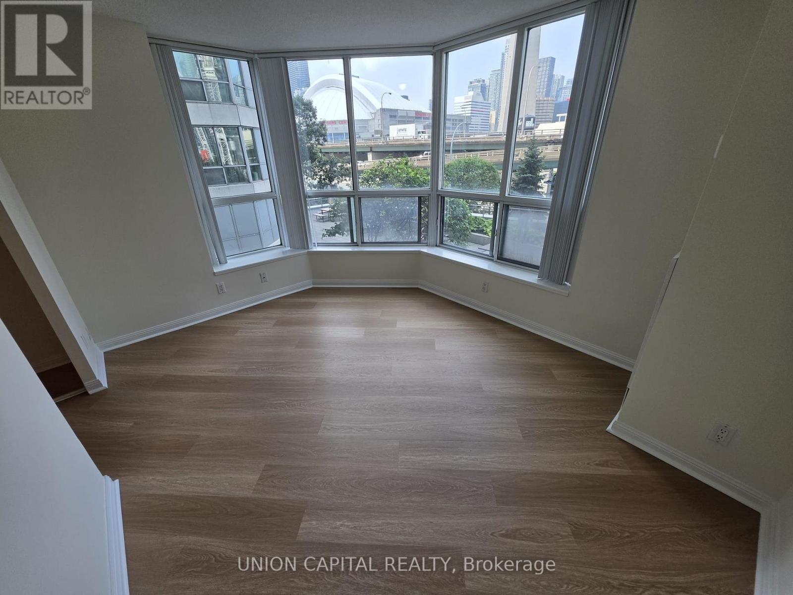 302 - 228 Queens Quay W Property Photo 13