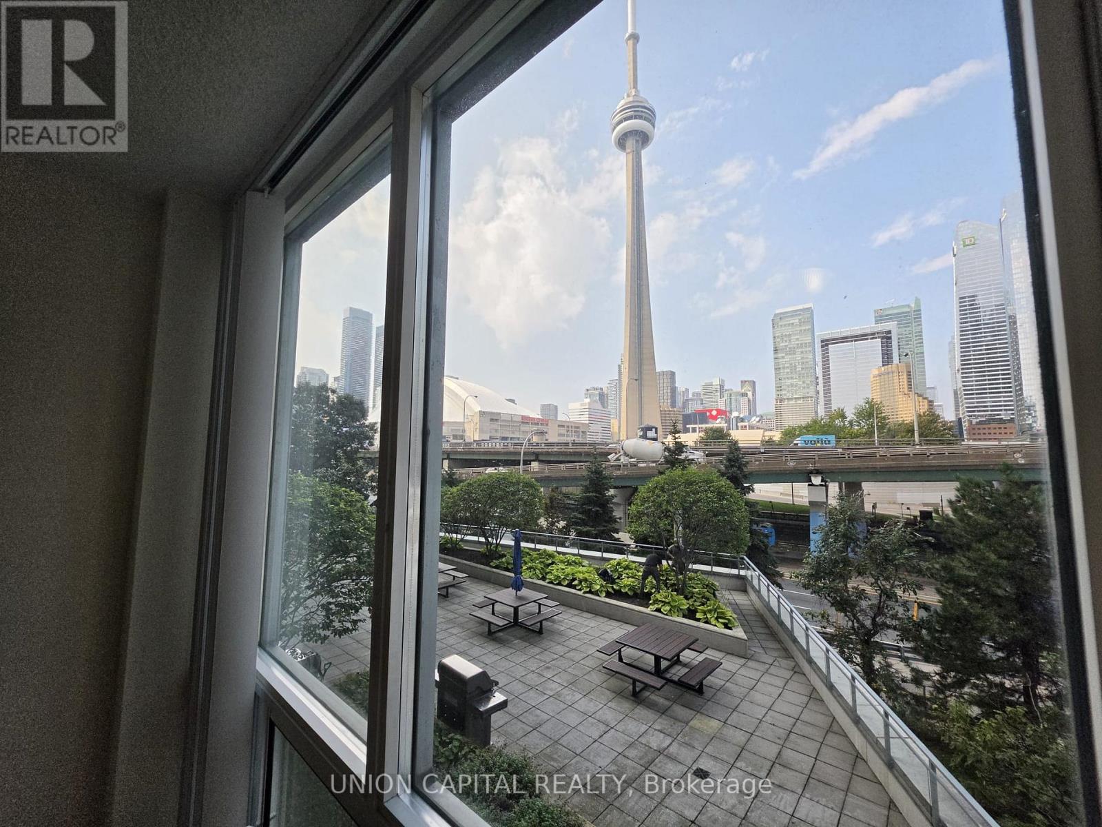 302 - 228 Queens Quay W Property Photo 17