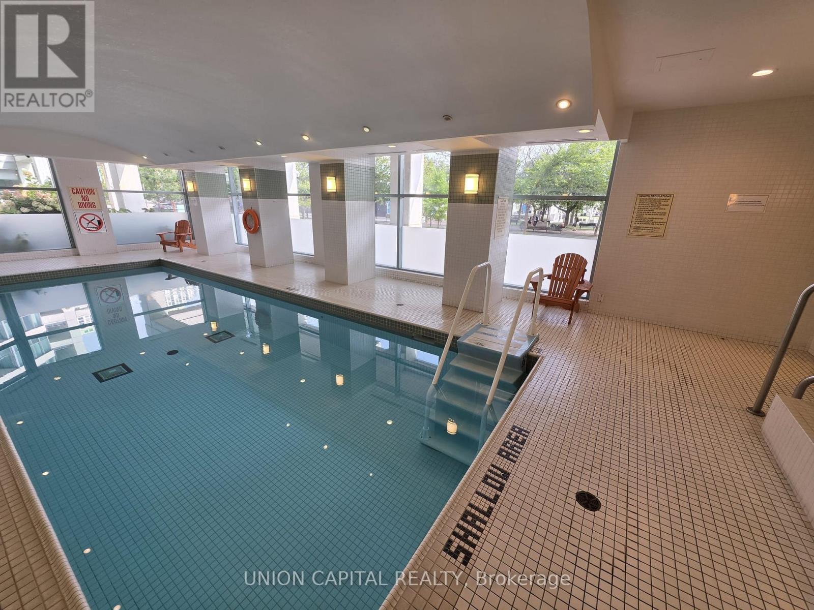 302 - 228 Queens Quay W Property Photo 21
