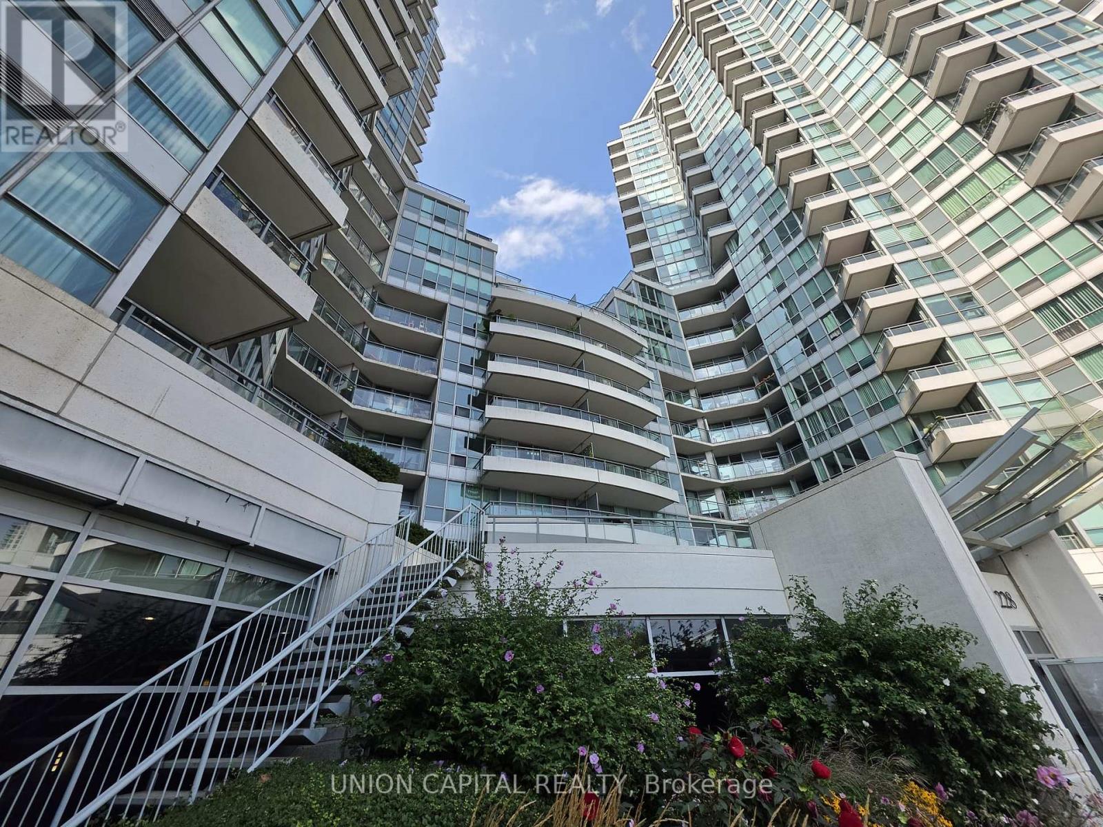 302 - 228 Queens Quay W Property Photo 25