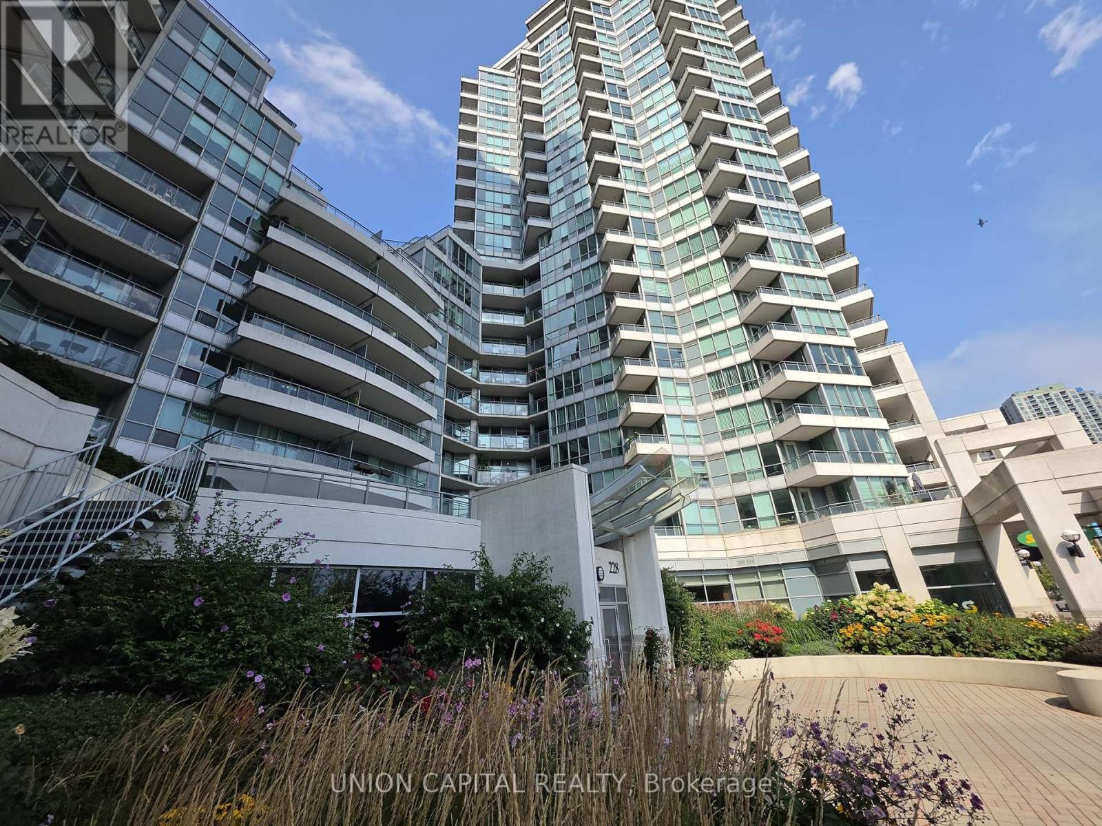 302 - 228 Queens Quay W Property Photo 28