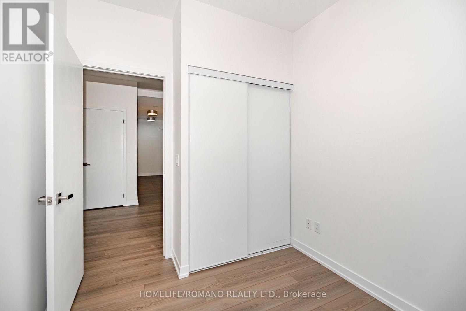 1602 - 31 Tippett Road Property Photo 14