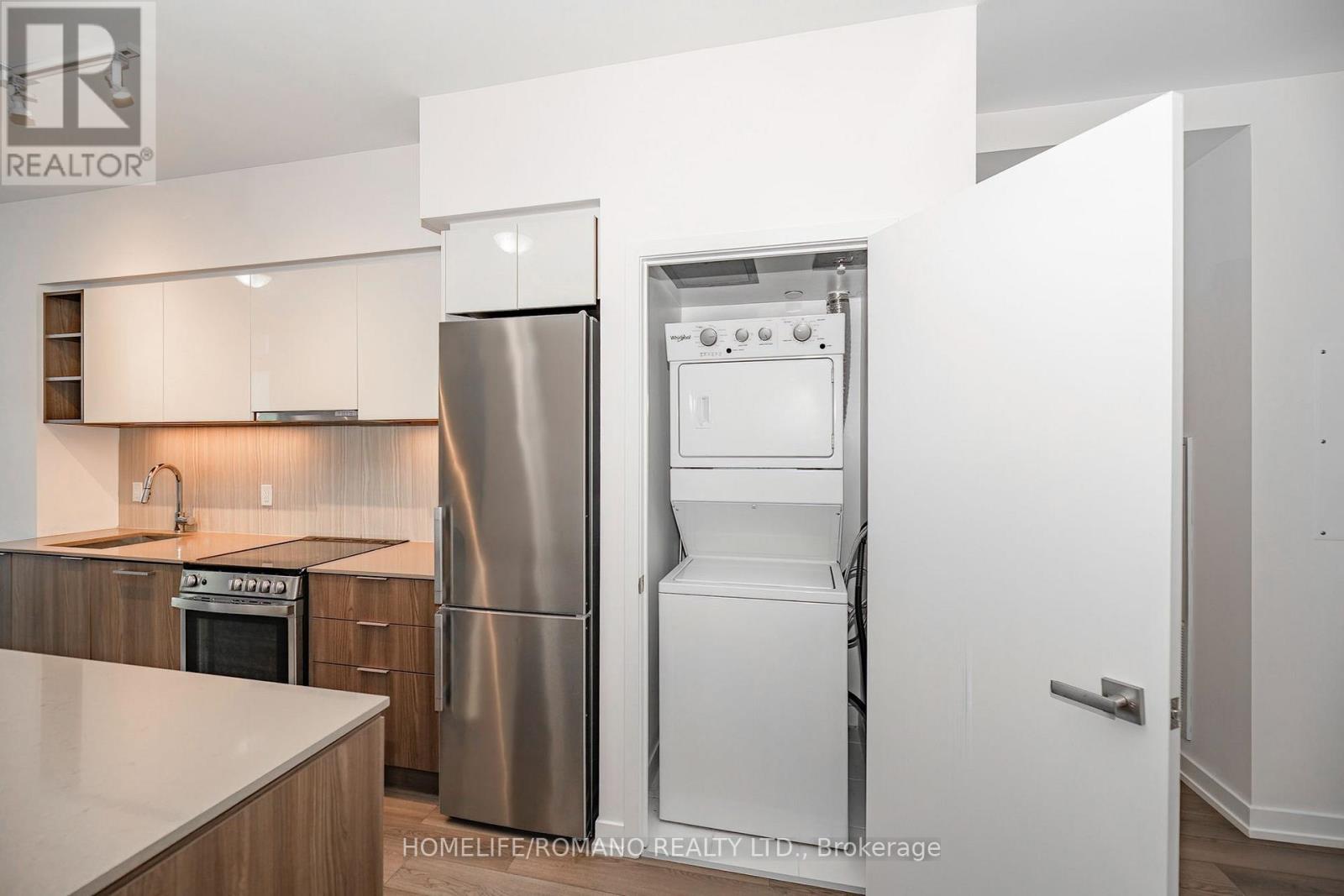 1602 - 31 Tippett Road Property Photo 17