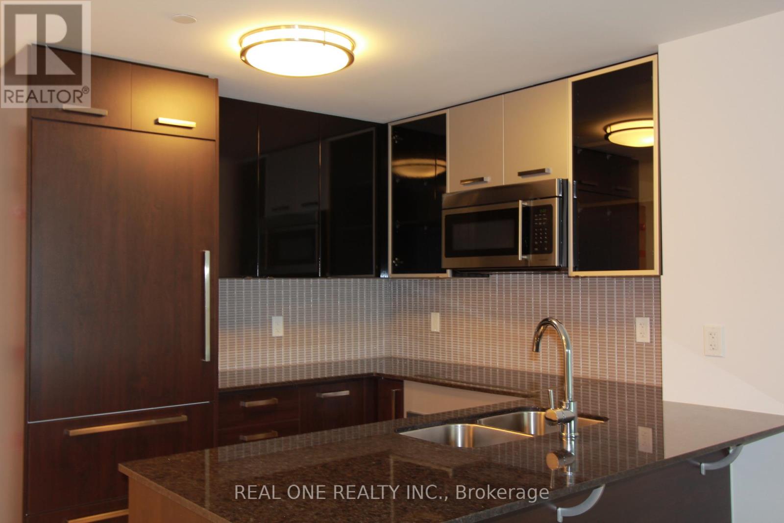 305 - 5168 Yonge Street N Property Photo 4